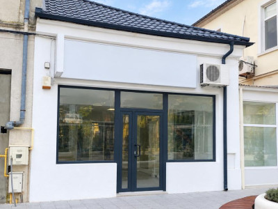 Ultracentral, spatiu comercial 52 mp., stradal