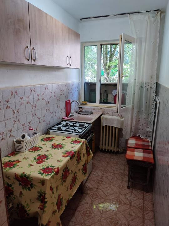 Tomis Nord - Ciresica, 3 camere, parter, liber