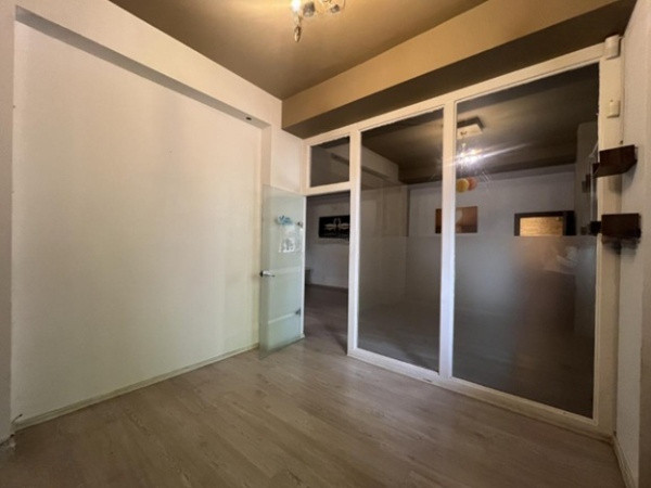 Trocadero, imobil D+P+3, IDEAL CLINICA/GRADINITA/BIROURI, 620 mp.