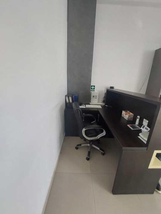 Centru bd. Mamaia , sp.comercial 133 mp., destinatie specifica, 2 intrari