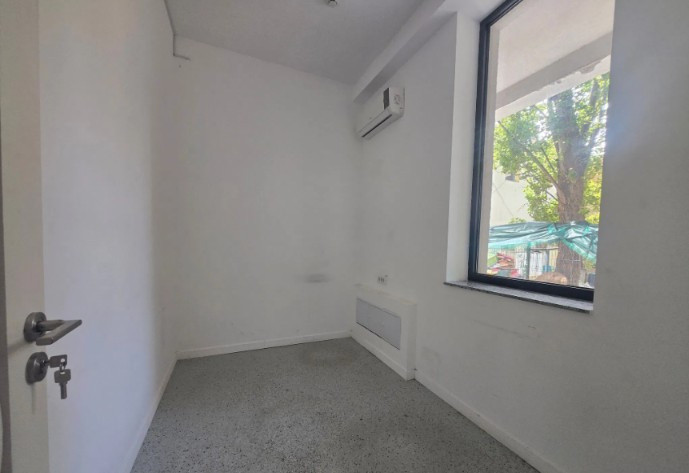 Far - Bd. 1 Mai, spatiu comercial 190 mp.
