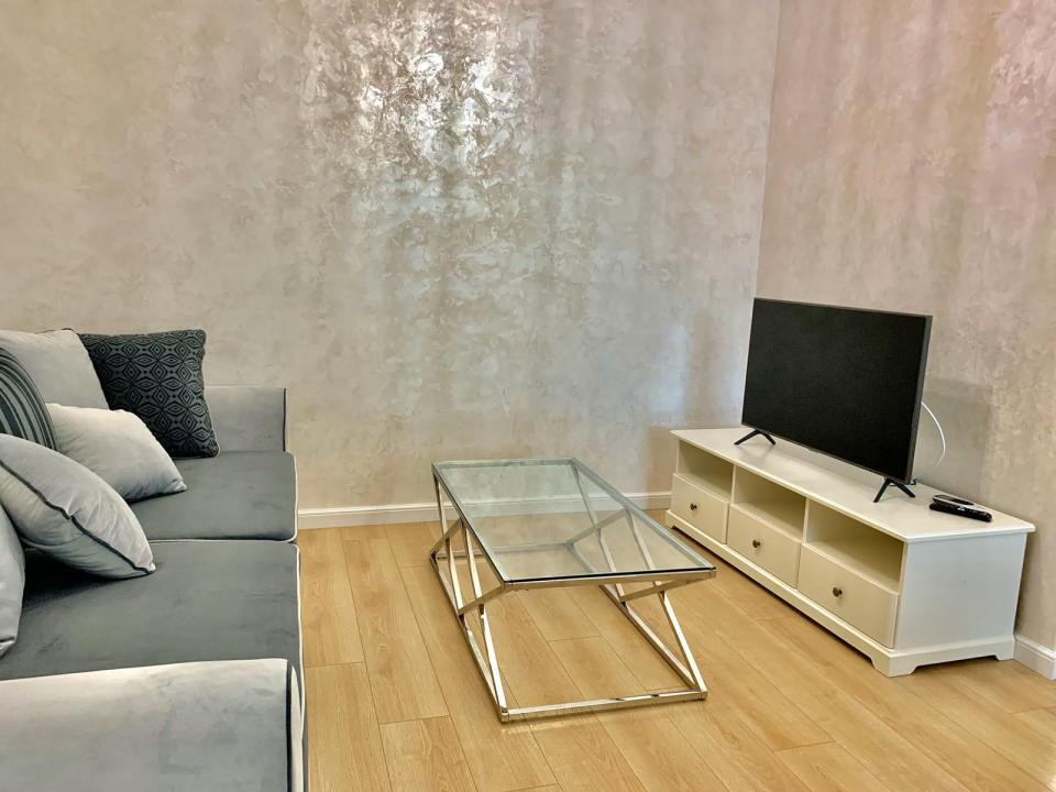 APARTAMENT DE INCHIRIAT – STATIUNEA MAMAIA , 2CAMERE, MOBILAT SI UTILAT NOU