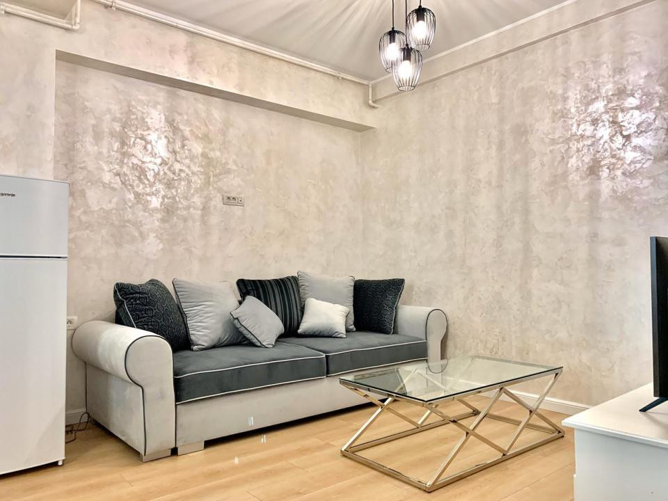 APARTAMENT DE INCHIRIAT – STATIUNEA MAMAIA , 2CAMERE, MOBILAT SI UTILAT NOU