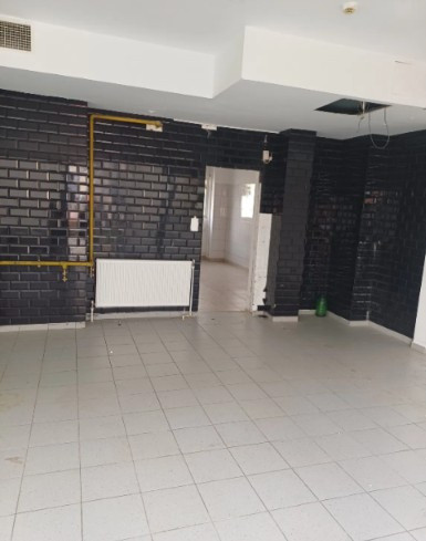 Inel II - spatiu comercial stradal, curent trifazic, 2 cai de acces, rampa
