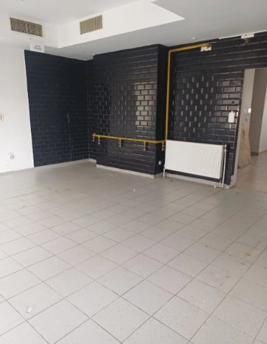 Inel II - spatiu comercial stradal, curent trifazic, 2 cai de acces, rampa