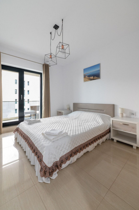 Mamaia Nord - la 10 m. de plaja, apartament 2 camere ,parcare inclusa