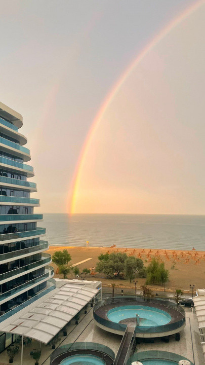Mamaia Nord - la 10 m. de plaja, apartament 2 camere ,parcare inclusa