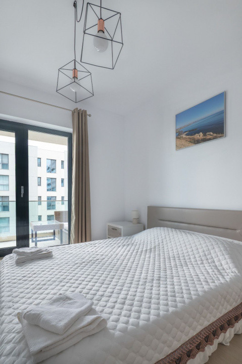 Mamaia Nord - la 10 m. de plaja, apartament 2 camere ,parcare inclusa