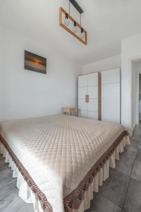 Mamaia Nord - la 10 m. de plaja, apartament 2 camere ,parcare inclusa