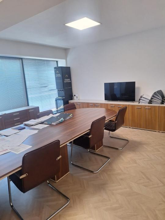 Tomis Nord, spatiu BIROURI, 225 mp., 2 locuri parcare proprii