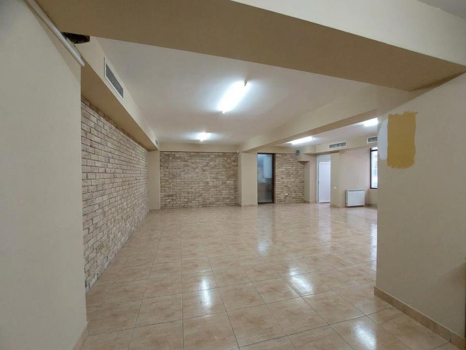  Spațiu comercial , D+P, 256 mp.,trafic intens, parcare proprie