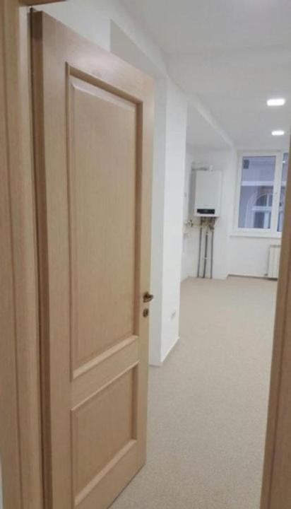 Peninsula - Piata Ovidiu, spatiu comercial, 125 mp., parter