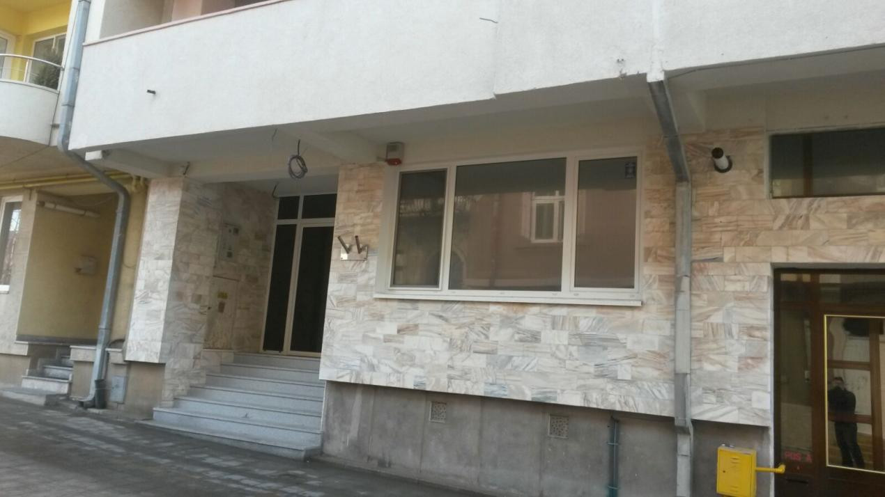 Peninsula - Piata Ovidiu, spatiu comercial, 125 mp., parter