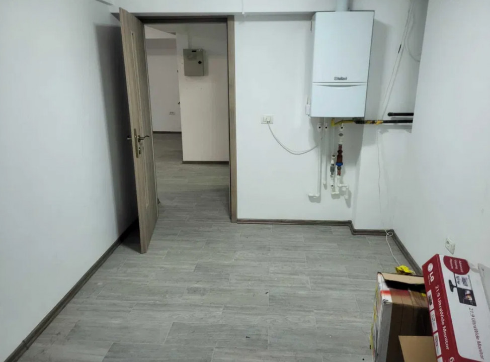 Trocadero, spatiu IDEAL BIROURI, 3 camere + oficiu, 85 mp.
